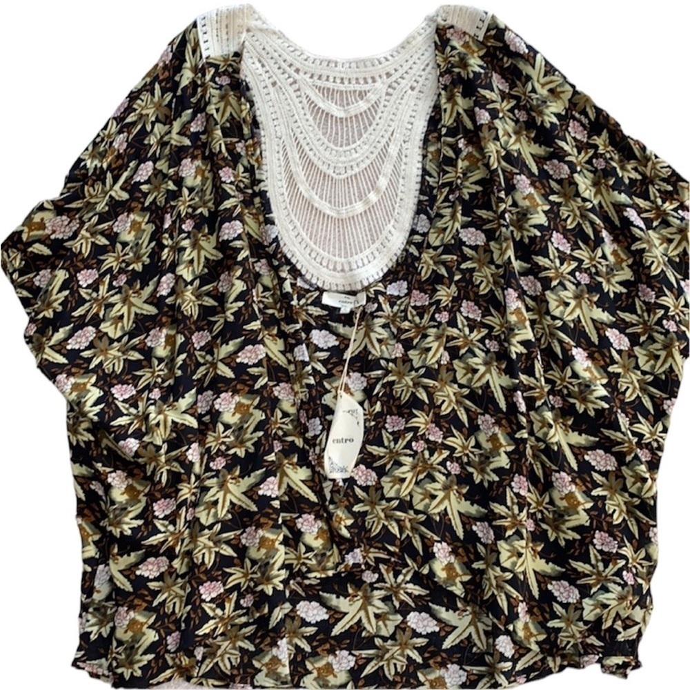 Entro Size S Hawaiian Floral Print Crocheted Back Kimono